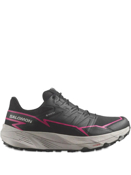 Salomon: Чёрные кроссовки 