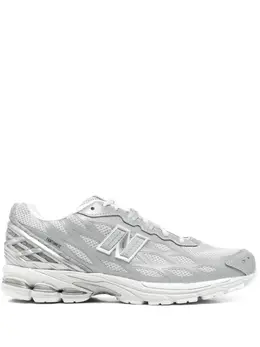 New Balance: Светлые кроссовки 