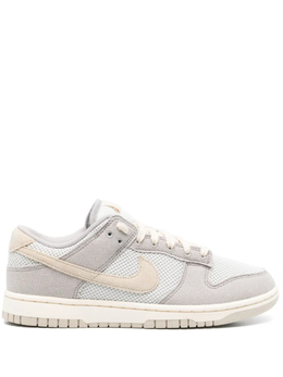 Nike: Серые кроссовки  Dunk Low