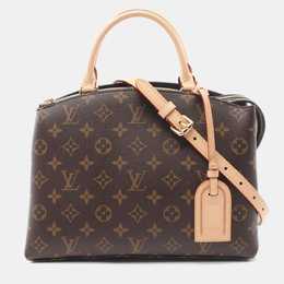 Louis Vuitton: Коричневая сумка 