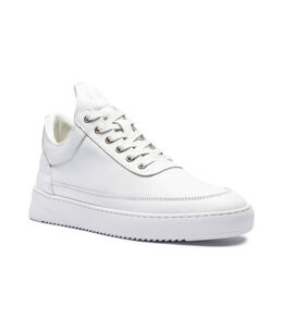 Filling Pieces: Белые кроссовки 