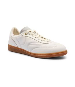 Filling Pieces: Белые кроссовки 