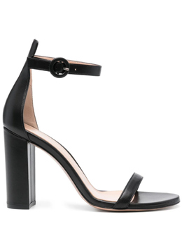 Gianvito Rossi: Чёрные босоножки 