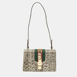 Gucci: Чёрная сумка  Sylvie