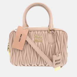 Miu Miu: Розовая сумка 