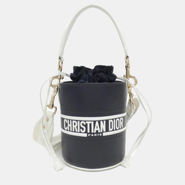 Dior: Чёрная сумка 