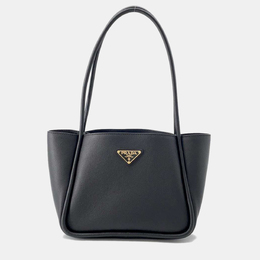 Prada: Чёрная сумка-шоппер 