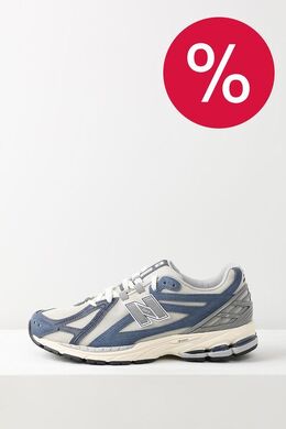 NEW BALANCE: Серые кроссовки 
