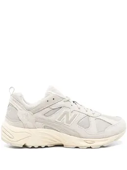 New Balance: Светлые кроссовки 