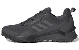 Adidas: Чёрные кроссовки  Terrex