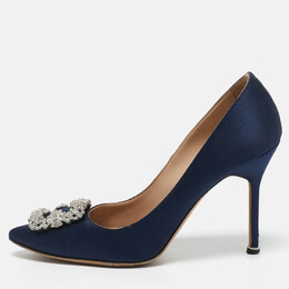 Manolo Blahnik: Голубые туфли  Hangisi