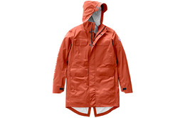 Canada Goose: Красная куртка 