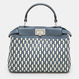 Fendi: Голубая сумка  Peekaboo