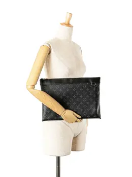 Louis Vuitton Pre-Owned: Чёрный клатч 
