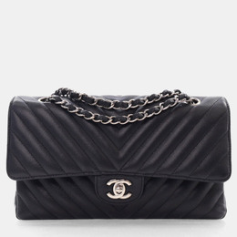 Chanel: Чёрная сумка 