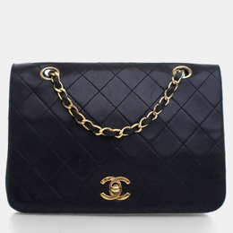Chanel: Чёрная сумка 
