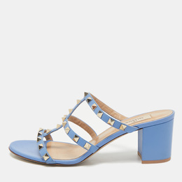Valentino: Голубые сандалии  Rockstud