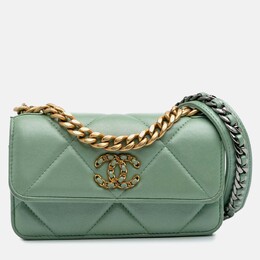 Chanel: Зелёный кошелёк 