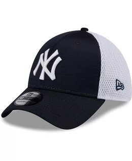 NEW ERA: Тёмная кепка 