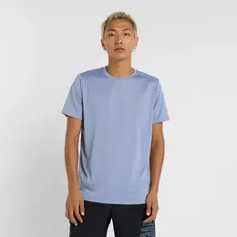 New Balance: Серая футболка 