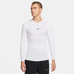 Nike: Белая футболка 