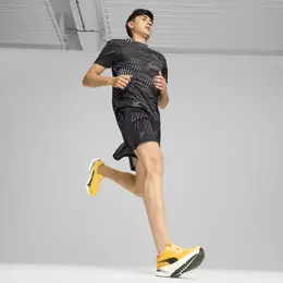 PUMA: Короткие брюки  Run