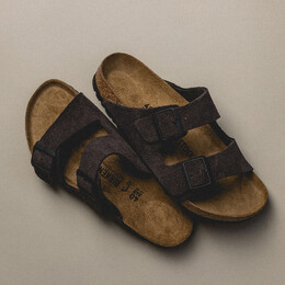 Birkenstock: Серые кроссовки  Arizona