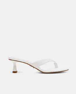 Steve Madden: Белые босоножки 