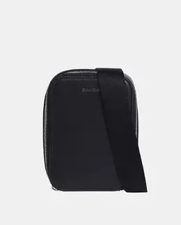 Calvin Klein: Чёрная сумка 