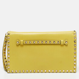 Valentino: Жёлтый клатч  Rockstud