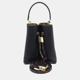 Louis Vuitton: Чёрная сумка 