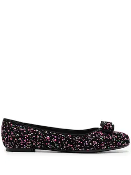 Ferragamo: Чёрные балетки  Varina