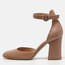 Gianvito Rossi: Бежевые туфли 