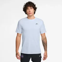 Nike: Серая футболка 