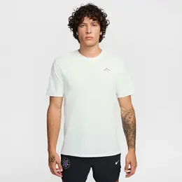 Nike: Белая футболка 