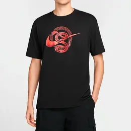 NIKE: Чёрная футболка 