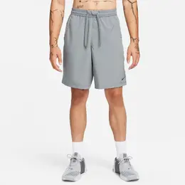 Nike: Серые шорты 