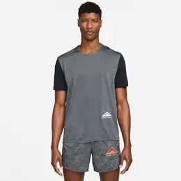 Nike: Чёрная футболка  Dri FIT