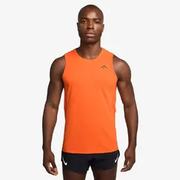 Nike: Оранжевая футболка 