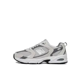 New Balance: Серые кроссовки 