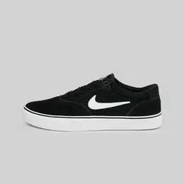 NIKE: Чёрные кеды 