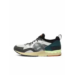 ASICS: Кроссовки 