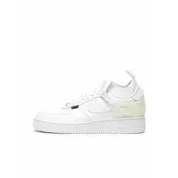 NIKE: Кроссовки 