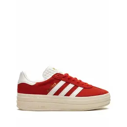 adidas: Красные кроссовки 