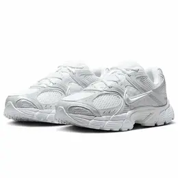 NIKE: Белые кроссовки 