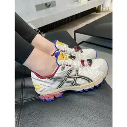 ASICS: Белые кроссовки 