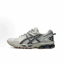 ASICS: Кроссовки 