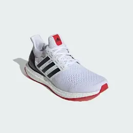 adidas: Белые кроссовки  UltraBoost