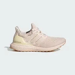 adidas: Кроссовки  UltraBoost