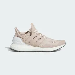 adidas: Коричневые кроссовки  UltraBoost